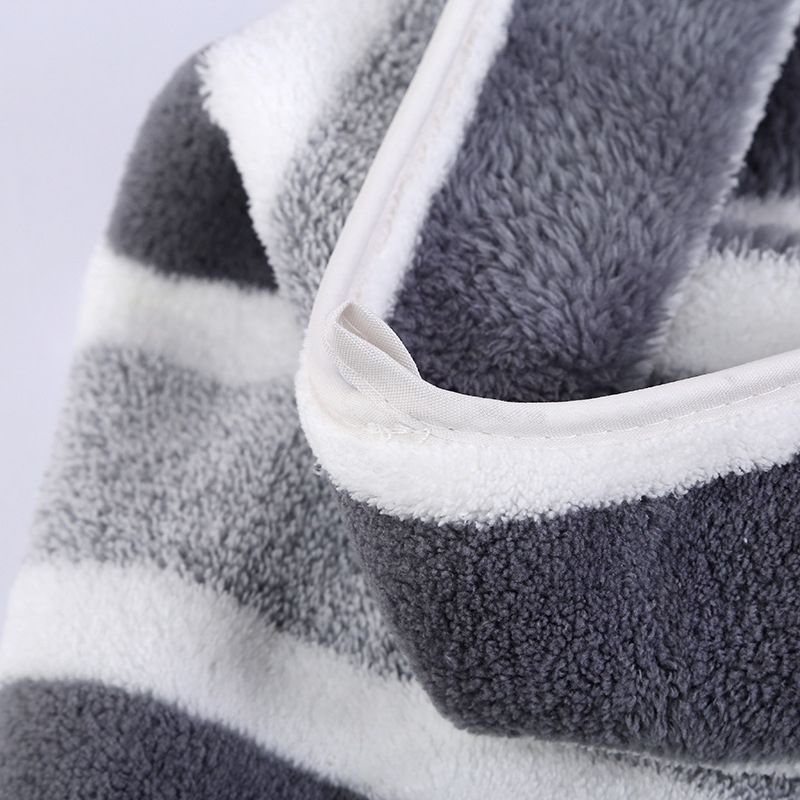 “Premium Oversized Beach Towel – Soft, Quick-Dry & Sand Free”