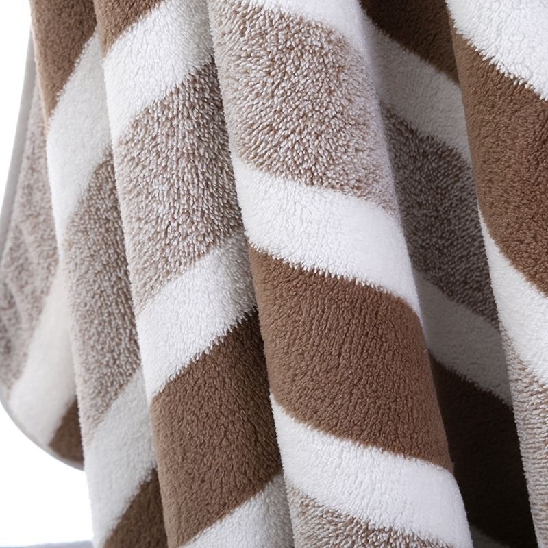 “Premium Oversized Beach Towel – Soft, Quick-Dry & Sand Free”